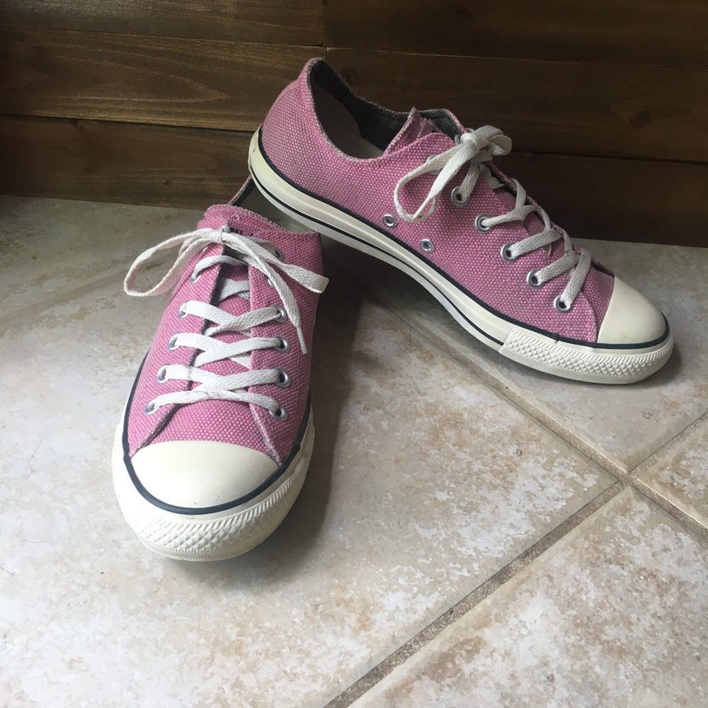 Converse Pink Sneaker